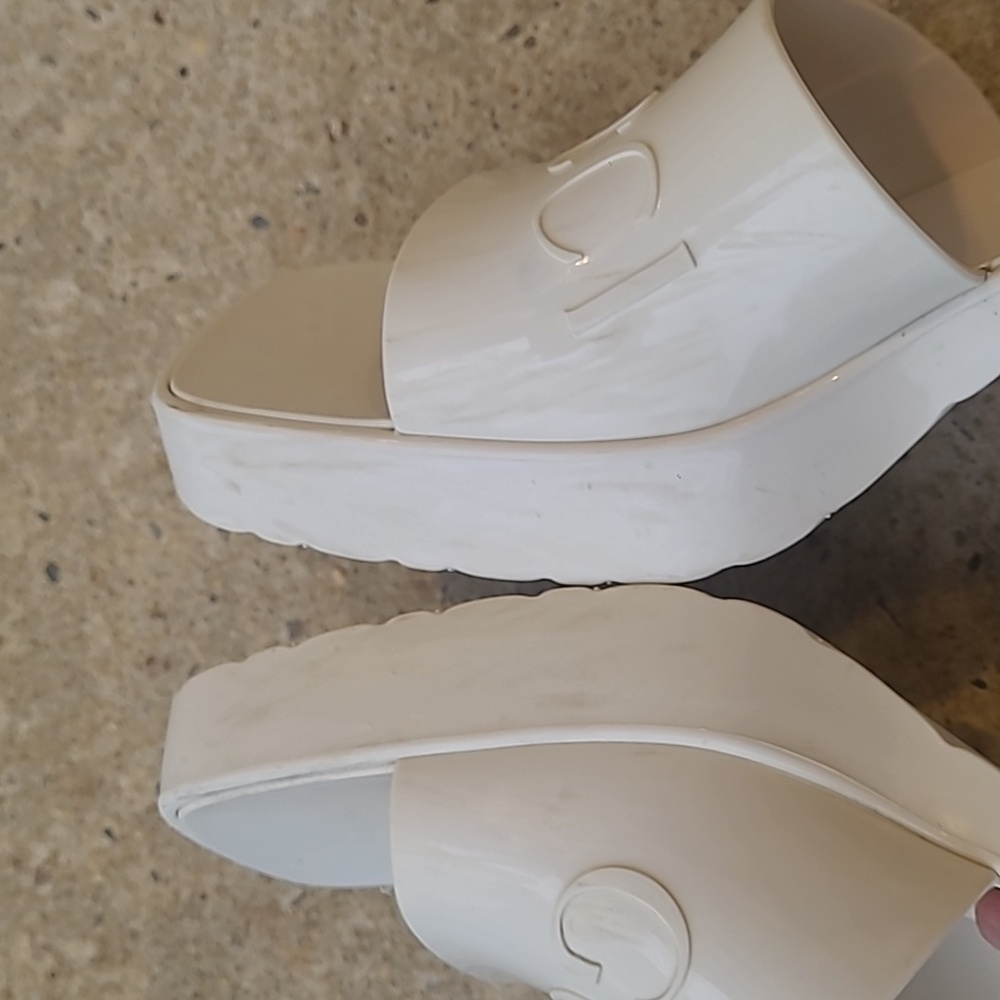 Gucci Rubber Off-White Platform Sandals - Picture 6 of 7